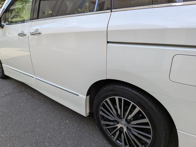 エルグランド ２５０ハイウェイスターＳ　セカンドスライドアップシート　ＨＤＤナビＴＶリアエンターテイメントシステム　アラウンドビューモニター　両側パワースライドドア　オートバックドア　ツインサンルーフ　車検整備付　ＧＯＯ鑑定ＯＢＤ診断済車両（73枚目）