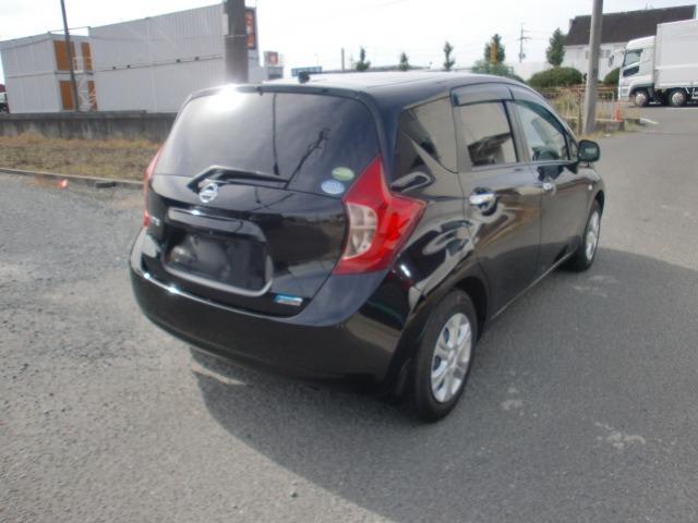 ノート メダリスト　純正ナビフルセグＴＶＤＶＤ再生Ｂｌｕｅｔｏｏｔｈオーディオアラウドビューモニター全周囲カメラアームレスト革巻きハンドル前後ドライブレコーダーインテリキー２個オートエアコンオートライトメッキドアノブ（26枚目）