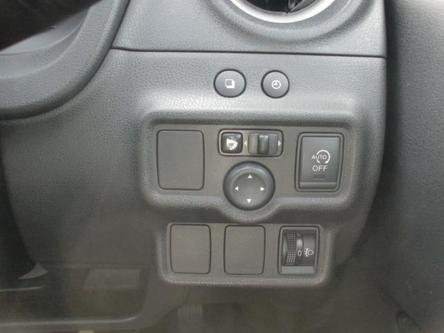 ノート メダリスト　純正ナビフルセグＴＶＤＶＤ再生Ｂｌｕｅｔｏｏｔｈオーディオアラウドビューモニター全周囲カメラアームレスト革巻きハンドル前後ドライブレコーダーインテリキー２個オートエアコンオートライトメッキドアノブ（39枚目）