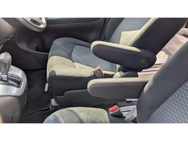 セレナ ２０Ｘ　Ｓ－ハイブリッド　純正ナビフルセグテレビＤＶＤ再生Ｂｌｕｅｔｏｏｔｈオーディオバックカメラプッシュエンジンスタートインテリキー２個クルーズコントロールＥＴＣ両側電動スライドドア（24枚目）