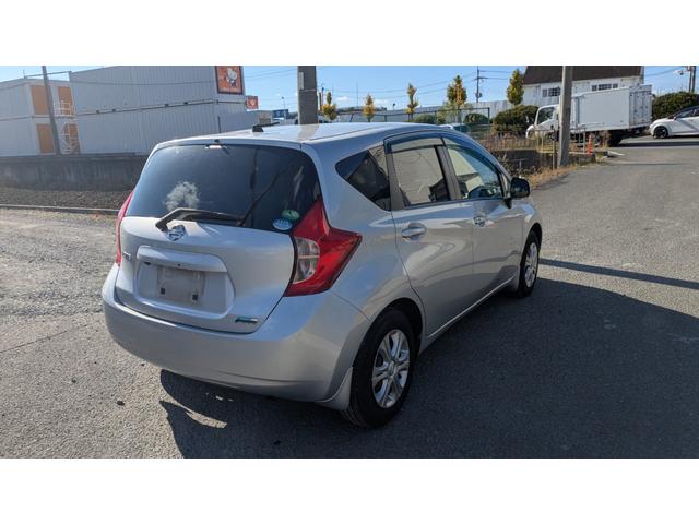 ノート Ｘ　ＤＩＧ－Ｓ　純正ナビＴＶバックカメラＥＴＣプッシュエンジンスタートインテリキー２個オートエアコン（13枚目）