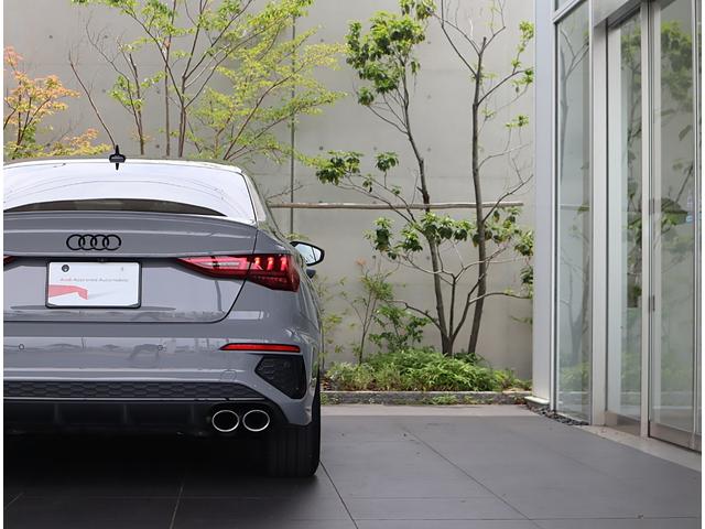 Ｓ３セダン ベースグレード　スペシャルボディカラー・Ａｕｄｉｓｐｏｒｔ１９ＡＷ・ブラックスタイリング・Ｂａｎｇ＆Ｏｌｆｓｅｎ・マトリクスＬＥＤライト・ダンピングコントロールサスペンション・プライバシーガラス・キャリパーレッド（13枚目）