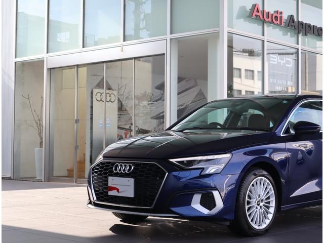 オシャレは足元から。サスペンションは硬すぎずしなやかな乗り心地に貢献しています。さらにローアンドワイドの佇まいがスポーティ！