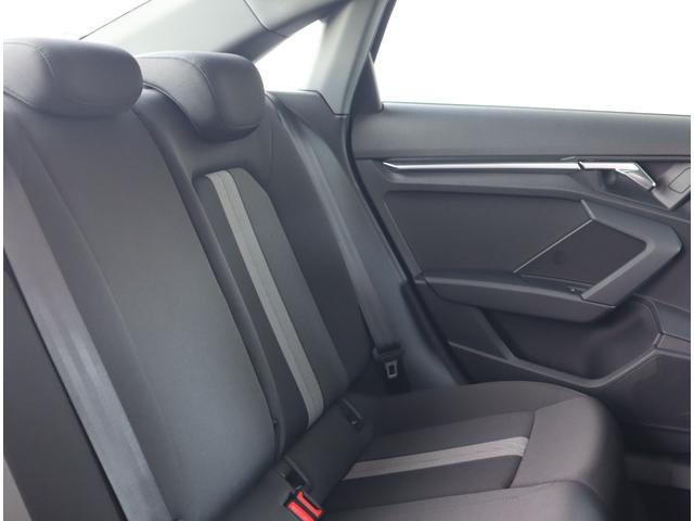 来店予約や見積もり依頼などは営業担当【門間　かどま０８０−８５１６−０６６６　　ＭＡＩＬ　ａｕｄｉ．ｋａｄｏｍａ＠ｇｍａｉｌ．ｃｏｍへお願い致します。車両状態についてのご質問などお気軽にお尋ねください