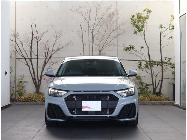 ��ڂł`�������Ƃ킩������I�ȃV���O���t���[���O�����B�t�����g�}�X�N����`�������̃X�}�[�g�ŏ�i�ȃu�����h��A�z�����Ă���܂��B�����ɂ���ς��D�]���������Ă���܂��B