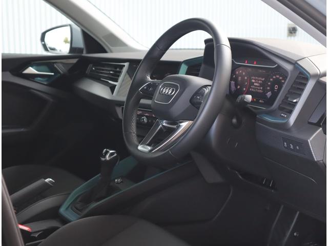 �A�E�f�B�炵���h�肷���Ȃ���i�ȃC���e���A�B