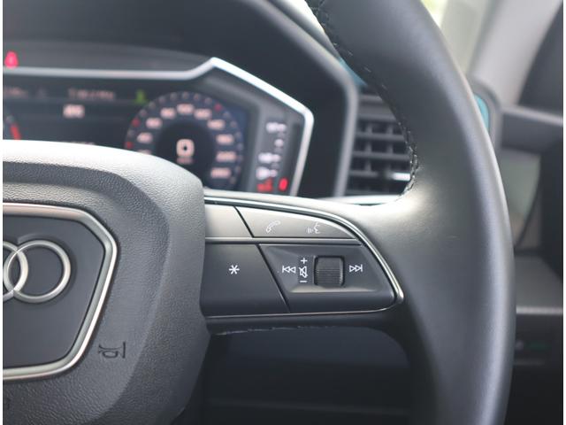 ���ʒ����̓n���h���E���łł��܂��̂ŉ^�]���Ȃ���ł����삪�\�ł��I