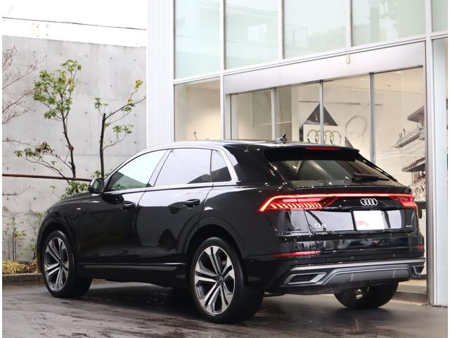 �����͂P�ԗǂ������Ă���ƌ����܂��B�㑱�Ԃ���͂��̂悤�Ɍ����Ă��܂��B�������ނ悤�ȓƓ��̏d�����̂���O���}���X�ȃ����f�U�C���B��납��̋��������������܂��B