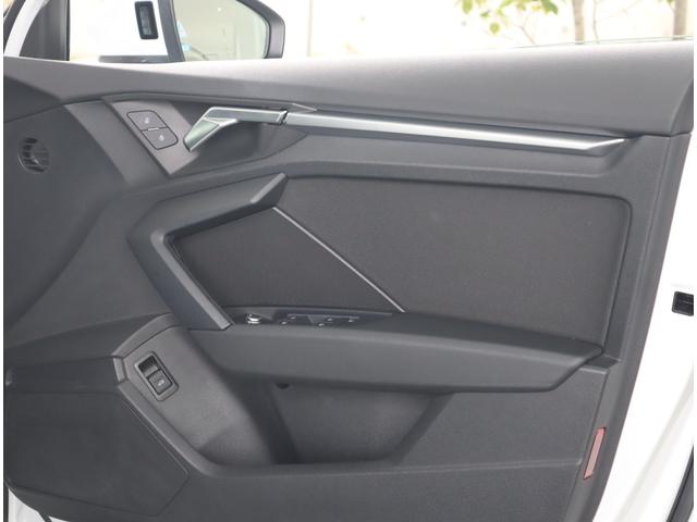 ���̓x�͐�����̔��X�̒����畾�Ђ̎ԗ����������������܂��Đ��ɂ��肪�Ƃ��������܂��B���ЃO���[�v�X�́A���ГX�܂̉���Ԃ����C���ƂȂ�܂��B���S�̔F�蒆�ÎԂł������܂��B