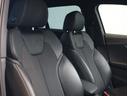 高品質で丈夫なハーフレザーシート付き車でございます。室内より高級に演出しております。さらに運転席・助手席シートヒーター付きですので寒い冬でも大変心地良く運転をしていただけます。