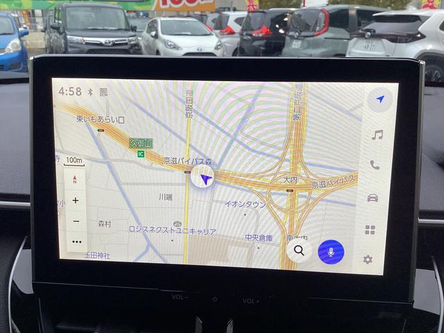 カローラクロス Ｚ　純正１０．５インチディスプレイオーディオ　バックカメラ　ＥＴＣ２．０　レーンアシスト　ナビ　オートマチックハイビーム　電動リアゲート　アルミホイール　スマートキー　電動格納ミラー　シートヒーター（3枚目）