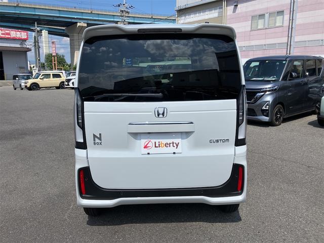 Ｎ－ＢＯＸカスタム ベースグレード　バックカメラ　両側スライド・片側電動　クリアランスソナー　レーンアシスト　オートライト　スマートキー　電動格納ミラー　ＣＶＴ　ＥＳＣ　チップアップシート　アルミホイール（10枚目）