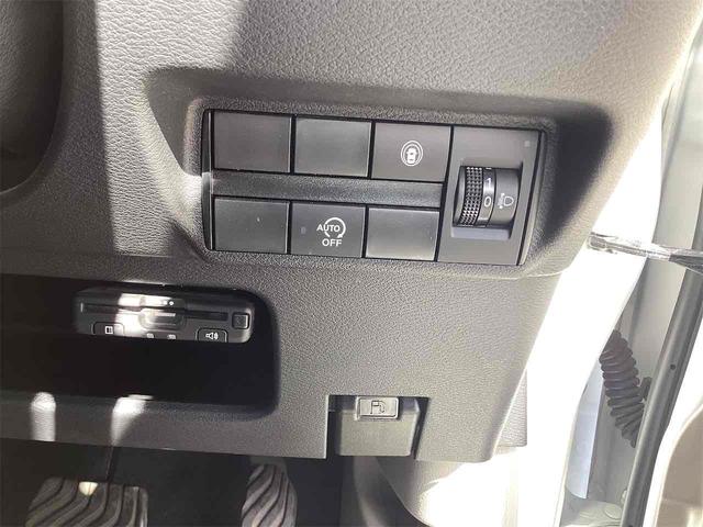 デイズ Ｘ　ＥＴＣ　全周囲カメラ　ナビ　ＴＶ　クリアランスソナー　スマートキー　アイドリングストップ　ＣＶＴ　ＥＳＣ　ＣＤ　ＵＳＢ　ミュージックプレイヤー接続可　Ｂｌｕｅｔｏｏｔｈ　アルミホイール　エアコン（11枚目）