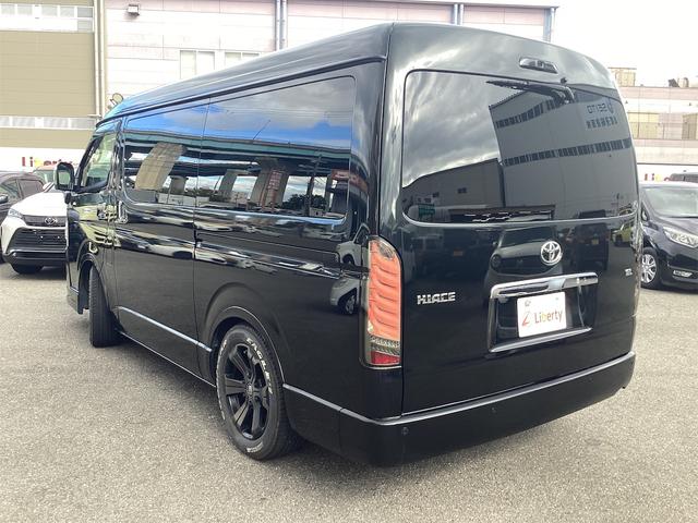 ハイエースワゴン ＧＬ　ＥＴＣ　バックカメラ　ナビ　ＴＶ　レーンアシスト　衝突被害軽減システム　電動スライドドア　オートマチックハイビーム　オートライト　スマートキー　電動格納ミラー　後席モニター　ＡＴ　アルミホイール　ＣＤ（18枚目）