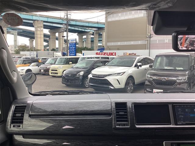 ハイエースワゴン ＧＬ　ＥＴＣ　バックカメラ　ナビ　ＴＶ　レーンアシスト　衝突被害軽減システム　電動スライドドア　オートマチックハイビーム　オートライト　スマートキー　電動格納ミラー　後席モニター　ＡＴ　アルミホイール　ＣＤ（42枚目）