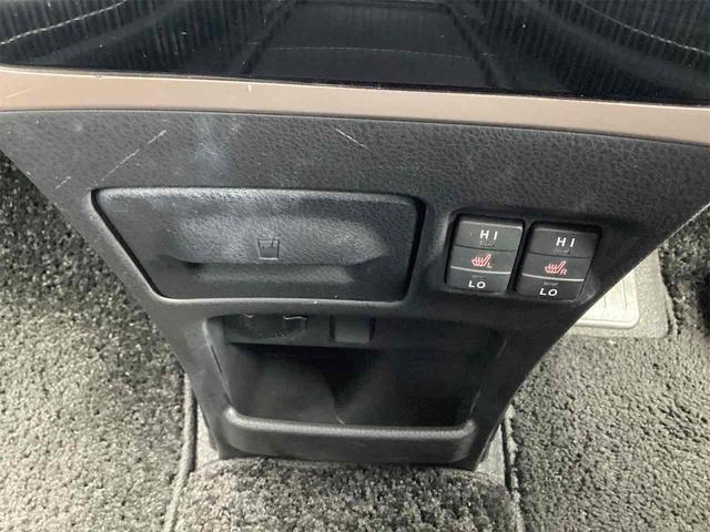 TOYOTA ESQUIRE HYBRID GI BLACK TAILORED