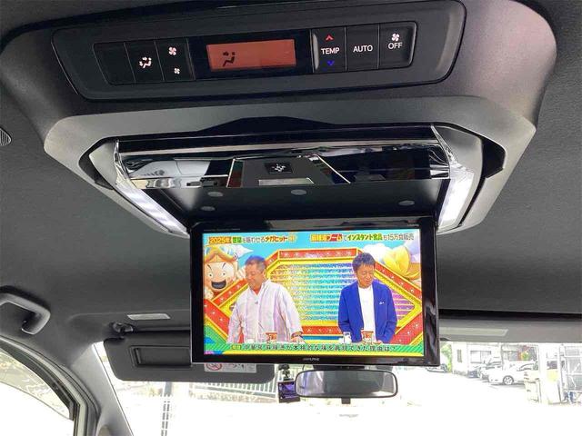 TOYOTA ESQUIRE HYBRID GI BLACK TAILORED