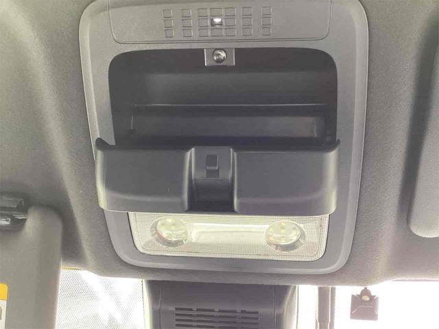 TOYOTA ESQUIRE HYBRID GI BLACK TAILORED