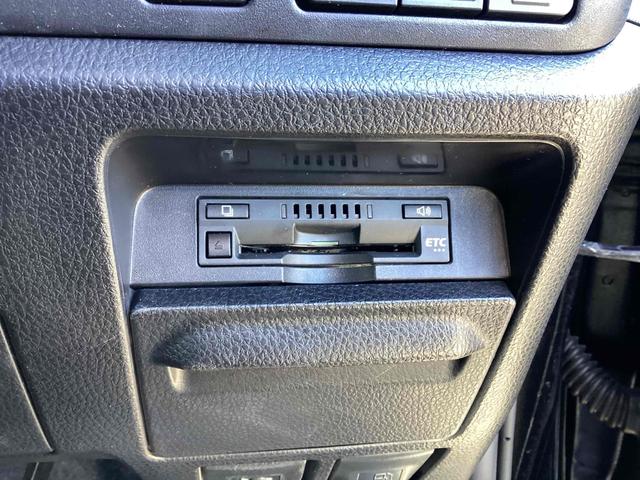 ヴォクシー ＺＳ　煌ＩＩＩ　ＥＴＣ　バックカメラ　ナビ　ＴＶ　クリアランスソナー　オートクルーズコントロール　レーンアシスト　衝突被害軽減システム　両側電動スライドドア　オートマチックハイビーム　オートライト（13枚目）