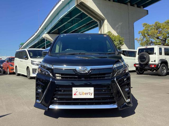 ヴォクシー ＺＳ　煌ＩＩＩ　ＥＴＣ　バックカメラ　ナビ　ＴＶ　クリアランスソナー　オートクルーズコントロール　レーンアシスト　衝突被害軽減システム　両側電動スライドドア　オートマチックハイビーム　オートライト（15枚目）