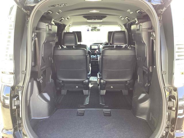 ヴォクシー ＺＳ　煌ＩＩＩ　ＥＴＣ　バックカメラ　ナビ　ＴＶ　クリアランスソナー　オートクルーズコントロール　レーンアシスト　衝突被害軽減システム　両側電動スライドドア　オートマチックハイビーム　オートライト（30枚目）