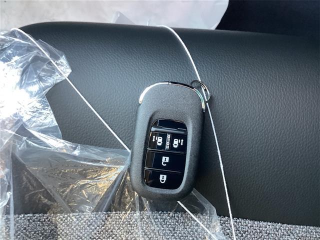 フリード エアー　ＥＸ　バックカメラ　クリアランスソナー　オートクルーズコントロール　レーンアシスト　衝突被害軽減システム　両側電動スライドドア　オートライト　ＬＥＤヘッドランプ　スマートキー　電動格納ミラー　シートヒーター（24枚目）