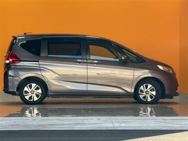 フリードハイブリッド ハイブリッド・Gホンダセンシング ETC バックカメラ TV オートクルーズコントロール レーンアシスト 衝突被害軽減システム 両側電動スライドドア オートライト LEDヘッドランプ スマートキー アイドリングストップ 電動格納ミラー(16枚目)