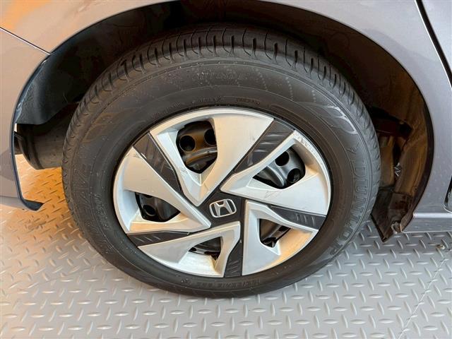 フリードハイブリッド ハイブリッド・Gホンダセンシング ETC バックカメラ TV オートクルーズコントロール レーンアシスト 衝突被害軽減システム 両側電動スライドドア オートライト LEDヘッドランプ スマートキー アイドリングストップ 電動格納ミラー(23枚目)