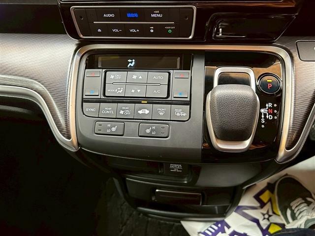 ステップワゴンスパーダ e:HEVスパーダ G・EX ホンダセンシング 全周囲カメラ ナビ TV オートクルーズコントロール レーンアシスト パークアシスト 衝突被害軽減システム 両側電動スライドドア LEDヘッドランプ スマートキー 電動格納ミラー(11枚目)