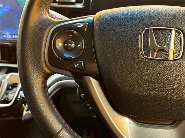 ステップワゴンスパーダ e:HEVスパーダ G・EX ホンダセンシング 全周囲カメラ ナビ TV オートクルーズコントロール レーンアシスト パークアシスト 衝突被害軽減システム 両側電動スライドドア LEDヘッドランプ スマートキー 電動格納ミラー(12枚目)