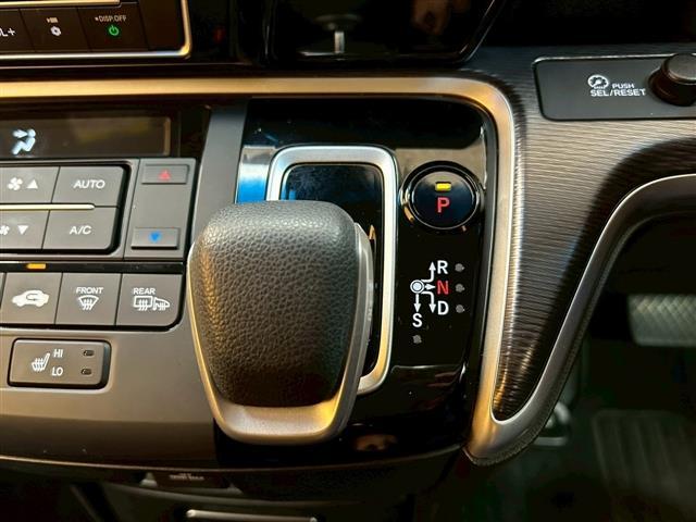 ステップワゴンスパーダ e:HEVスパーダ G・EX ホンダセンシング 全周囲カメラ ナビ TV オートクルーズコントロール レーンアシスト パークアシスト 衝突被害軽減システム 両側電動スライドドア LEDヘッドランプ スマートキー 電動格納ミラー(29枚目)