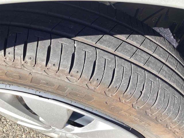 ワゴンＲ ＦＸ　クリアランスソナー　レーンアシスト　衝突被害軽減システム　オートライト　スマートキー　電動格納ミラー　シートヒーター　ベンチシート　ＣＶＴ　ＡＢＳ　ＥＳＣ　ＣＤ　ミュージックプレイヤー接続可　エアコン（24枚目）