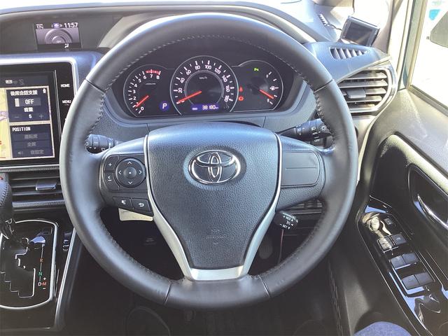 ヴォクシー ＺＳ　煌ＩＩ　ＥＴＣ　バックカメラ　純正１０インチナビ　クリアランスソナー　オートクルーズコントロール　レーンアシスト　衝突被害軽減システム　両側電動スライドドア　オートマチックハイビーム　オートライト（5枚目）