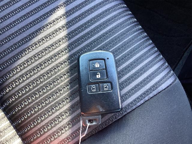 ヴォクシー ＺＳ　煌ＩＩ　ＥＴＣ　バックカメラ　純正１０インチナビ　クリアランスソナー　オートクルーズコントロール　レーンアシスト　衝突被害軽減システム　両側電動スライドドア　オートマチックハイビーム　オートライト（15枚目）