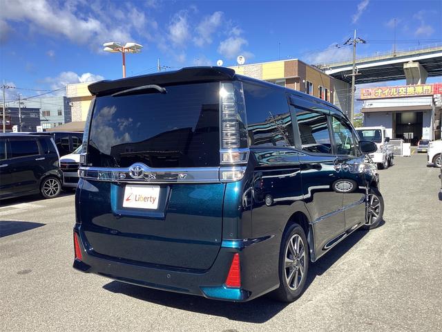 ヴォクシー ＺＳ　煌ＩＩ　ＥＴＣ　バックカメラ　純正１０インチナビ　クリアランスソナー　オートクルーズコントロール　レーンアシスト　衝突被害軽減システム　両側電動スライドドア　オートマチックハイビーム　オートライト（18枚目）