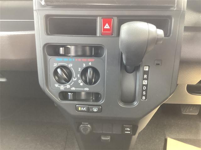 ルーミー Ｘ　ディスプレイオーディオ　バックカメラ　ＴＶ　両側スライド・片側電動　クリアランスソナー　衝突被害軽減システム　オートライト　スマートキー　アイドリングストップ　電動格納ミラー　ウォークスルー　ＣＶＴ（31枚目）