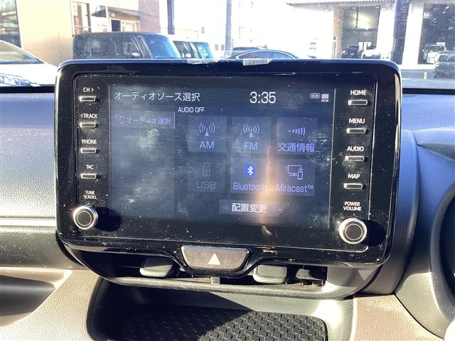 ヤリス Ｇ　ディスプレイオーディオ　ＥＴＣ　バックカメラ　クリアランスソナー　レーンアシスト　衝突被害軽減システム　オートマチックハイビーム　オートライト　スマートキー　電動格納ミラー　ＣＶＴ　盗難防止システム（5枚目）