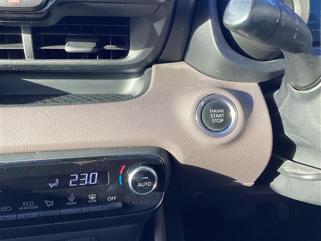 ヤリス Ｇ　ディスプレイオーディオ　ＥＴＣ　バックカメラ　クリアランスソナー　レーンアシスト　衝突被害軽減システム　オートマチックハイビーム　オートライト　スマートキー　電動格納ミラー　ＣＶＴ　盗難防止システム（12枚目）