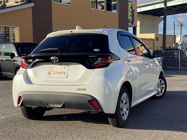 ヤリス Ｇ　ディスプレイオーディオ　ＥＴＣ　バックカメラ　クリアランスソナー　レーンアシスト　衝突被害軽減システム　オートマチックハイビーム　オートライト　スマートキー　電動格納ミラー　ＣＶＴ　盗難防止システム（19枚目）