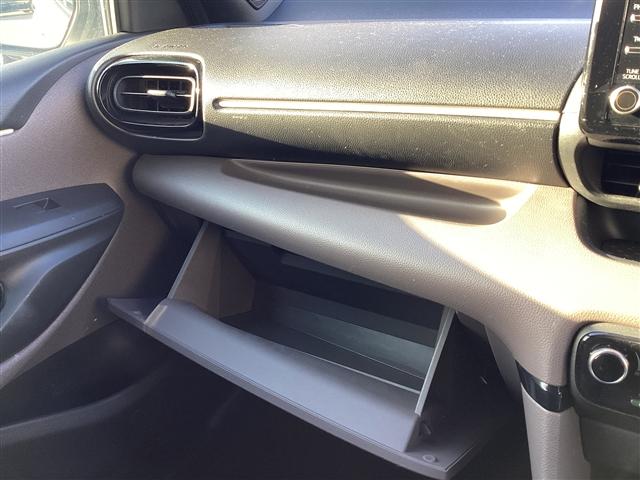 ヤリス Ｇ　ディスプレイオーディオ　ＥＴＣ　バックカメラ　クリアランスソナー　レーンアシスト　衝突被害軽減システム　オートマチックハイビーム　オートライト　スマートキー　電動格納ミラー　ＣＶＴ　盗難防止システム（32枚目）