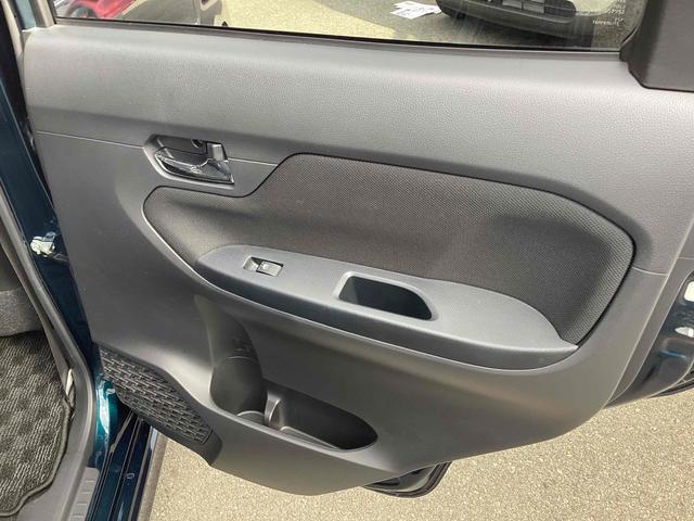 ムーヴ カスタム　ＸリミテッドＩＩ　ＳＡＩＩＩ　ＥＴＣ　衝突被害軽減システム　オートマチックハイビーム　オートライト　スマートキー　アイドリングストップ　電動格納ミラー　シートヒーター　ベンチシート　ＣＶＴ　ＡＢＳ（19枚目）