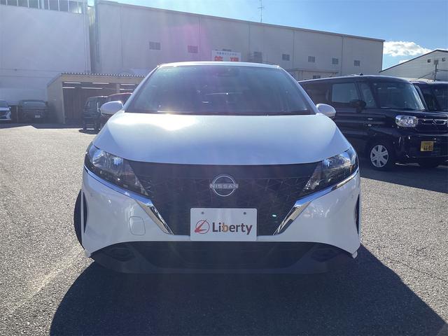 ノート Ｘ　電子パーキング　ＥＴＣ　全周囲カメラ　ナビ　クリアランスソナー　衝突被害軽減システム　オートマチックハイビーム　オートライト　ＬＥＤヘッドランプ　スマートキー　電動格納ミラー　ＣＶＴ（18枚目）