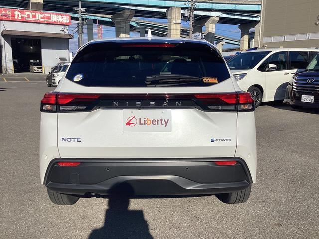 ノート Ｘ　電子パーキング　ＥＴＣ　全周囲カメラ　ナビ　クリアランスソナー　衝突被害軽減システム　オートマチックハイビーム　オートライト　ＬＥＤヘッドランプ　スマートキー　電動格納ミラー　ＣＶＴ（22枚目）