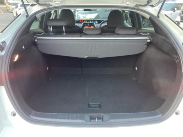 トヨタ プリウス 22枚目