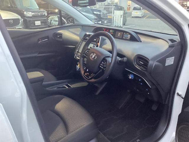 トヨタ プリウス 24枚目