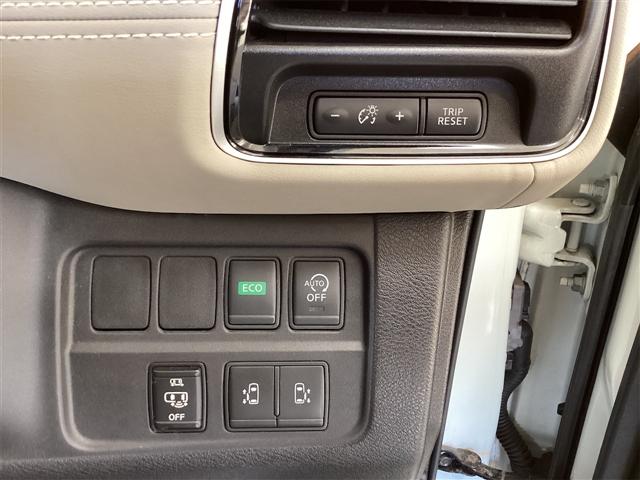 セレナ ハイウェイスター　プロパイロットエディション　ＥＴＣ　バックカメラ　ナビ　ＴＶ　クリアランスソナー　オートクルーズコントロール　衝突被害軽減システム　両側スライドドア　オートライト　スマートキー　３列シート　ＣＶＴ（10枚目）