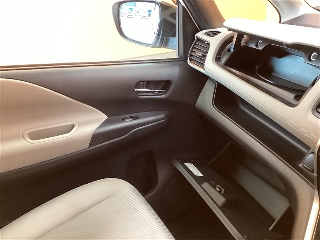 セレナ ハイウェイスター　プロパイロットエディション　ＥＴＣ　バックカメラ　ナビ　ＴＶ　クリアランスソナー　オートクルーズコントロール　衝突被害軽減システム　両側スライドドア　オートライト　スマートキー　３列シート　ＣＶＴ（25枚目）