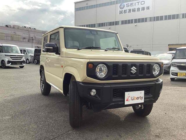 ジムニー ＸＣ　４ＷＤ　クリアランスソナー　オートクルーズコントロール　レーンアシスト　衝突被害軽減システム　オートライト　ヘッドライトウォッシャー　スマートキー　アイドリングストップ　電動格納ミラー　シートヒーター（6枚目）