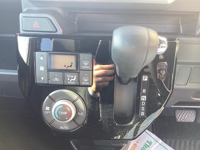 トヨタ ピクシスメガ 8枚目