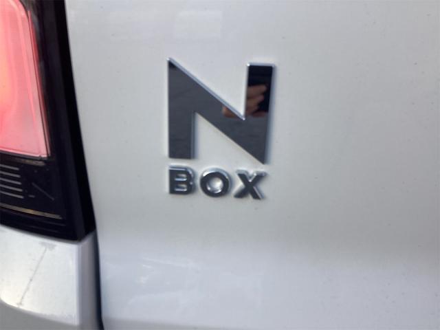 Ｎ－ＢＯＸカスタム ベースグレード　バックカメラ　両側スライド・片側電動　クリアランスソナー　オートクルーズコントロール　オートライト　スマートキー　アイドリングストップ　電動格納ミラー　シートヒーター　ベンチシート　ＣＶＴ　ＥＳＣ（39枚目）